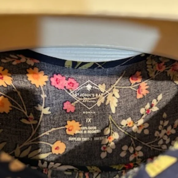 St Johns Bay Floral Pattern Blouse, 1X - Picture 8 of 8